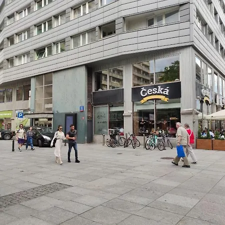 Hey With A View Of The Palace Of Culture And Science 华沙